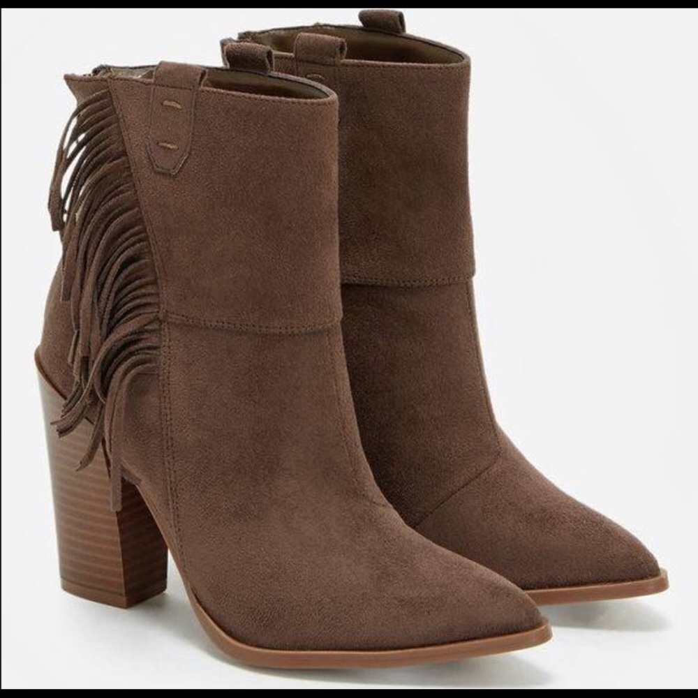 Size 9 fringe booties